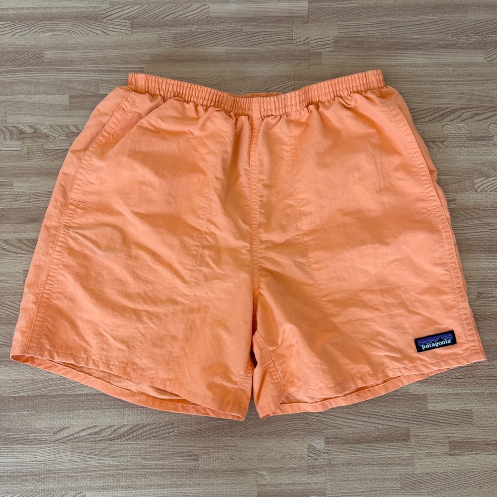 Patagonia Mens Shorts Shells NetPlus Size Small Coral Orange Mesh Lined